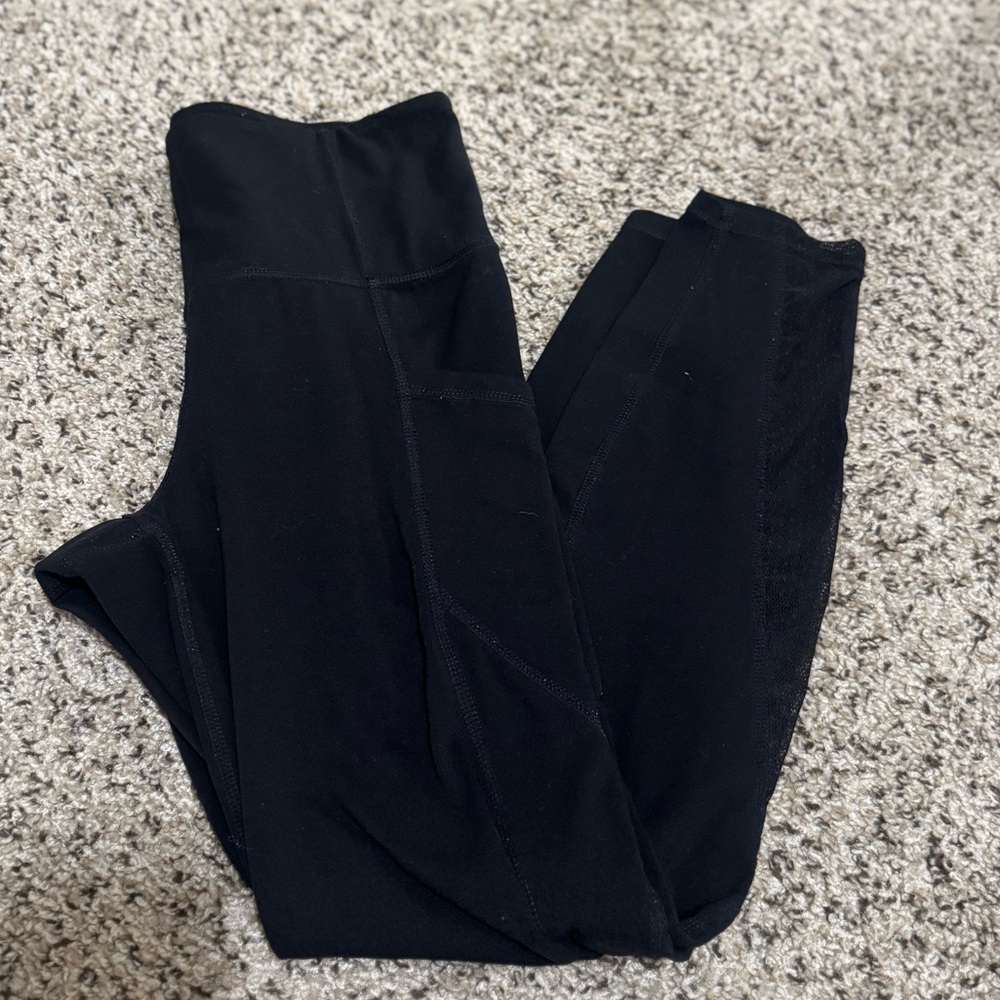 Athleta Mesh Salutation Stash Pocket